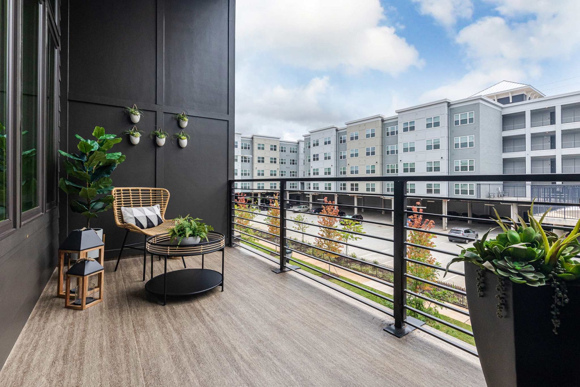 Step Inside a Sophisticated Modern Townhomeimage_block-block_7135e643f830ebc60cb9ec2e5eb71d96