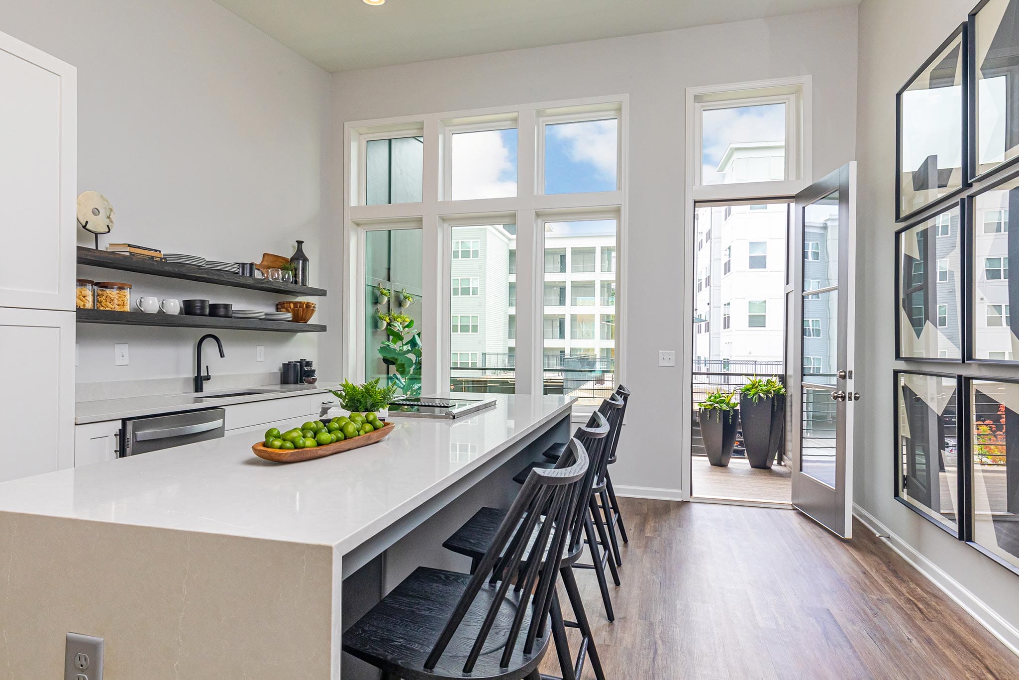 Step Inside a Sophisticated Modern Townhomeimage_block-block_0e29b6c5c86cc1675ff6fe89c18d2074
