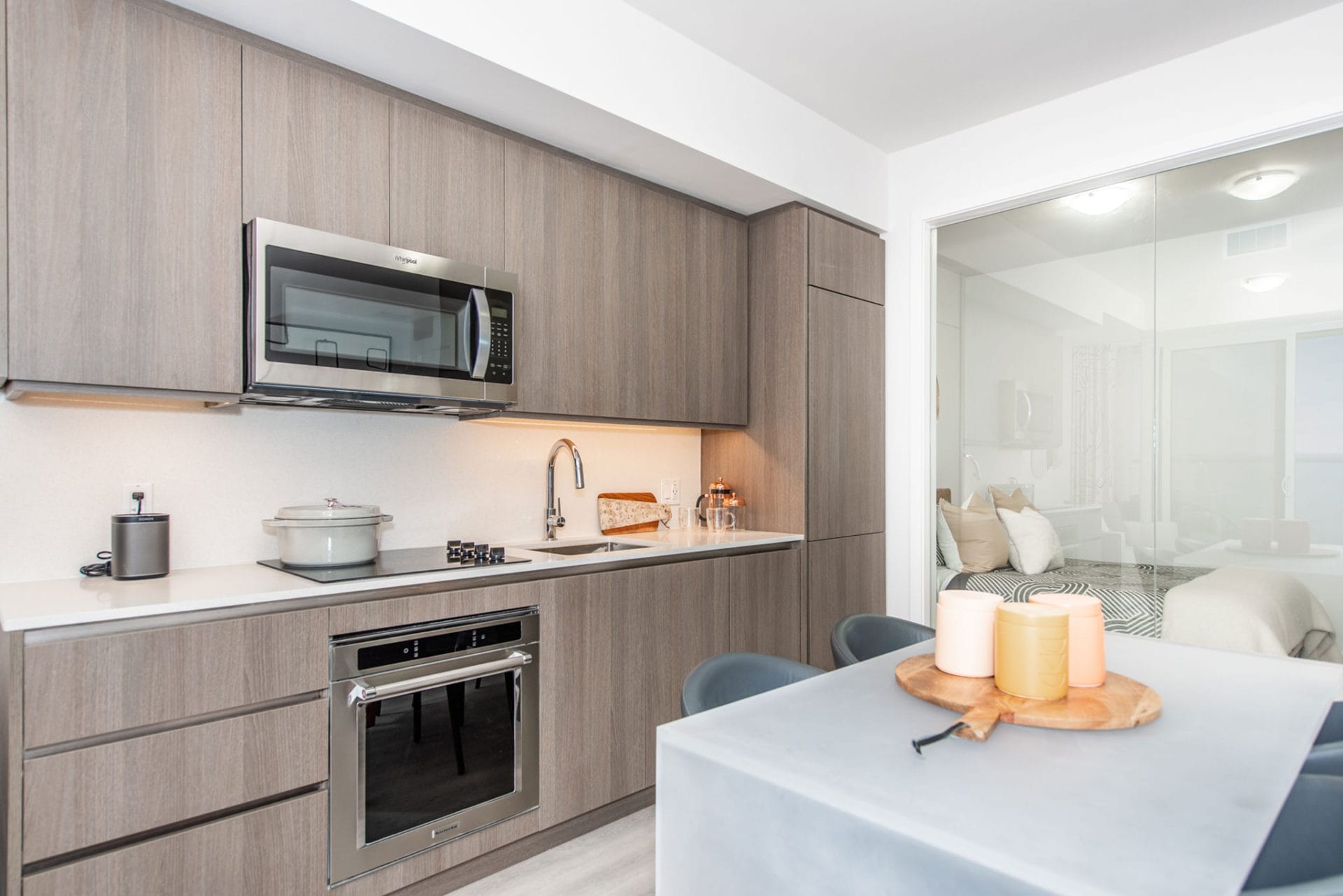 Living Well in 500 Square Feet or Lessimage_block-block_a51c36fd703494946287740d30fc44c4