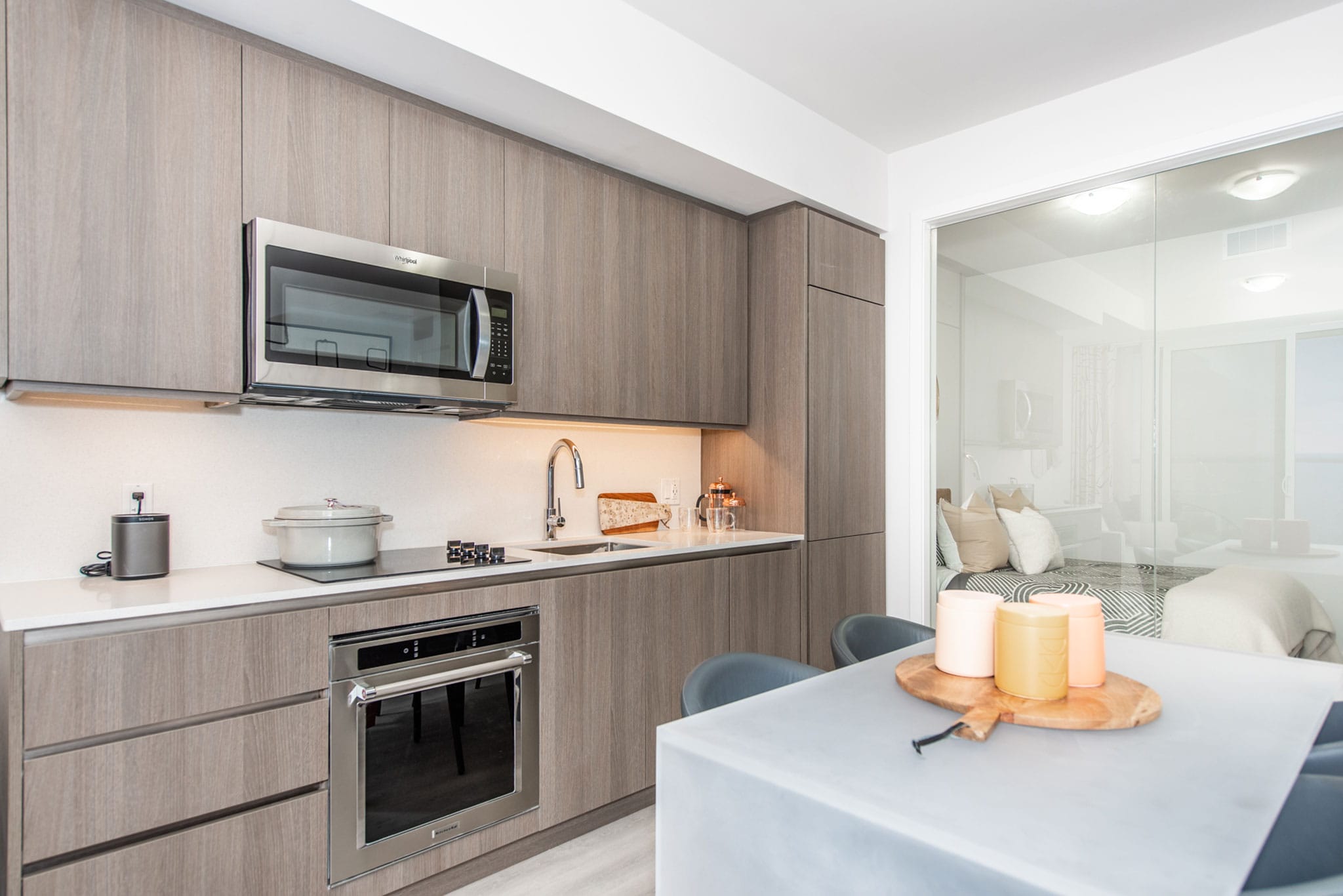 Living Well in 500 Square Feet or Lessimage_block-block_a51c36fd703494946287740d30fc44c4