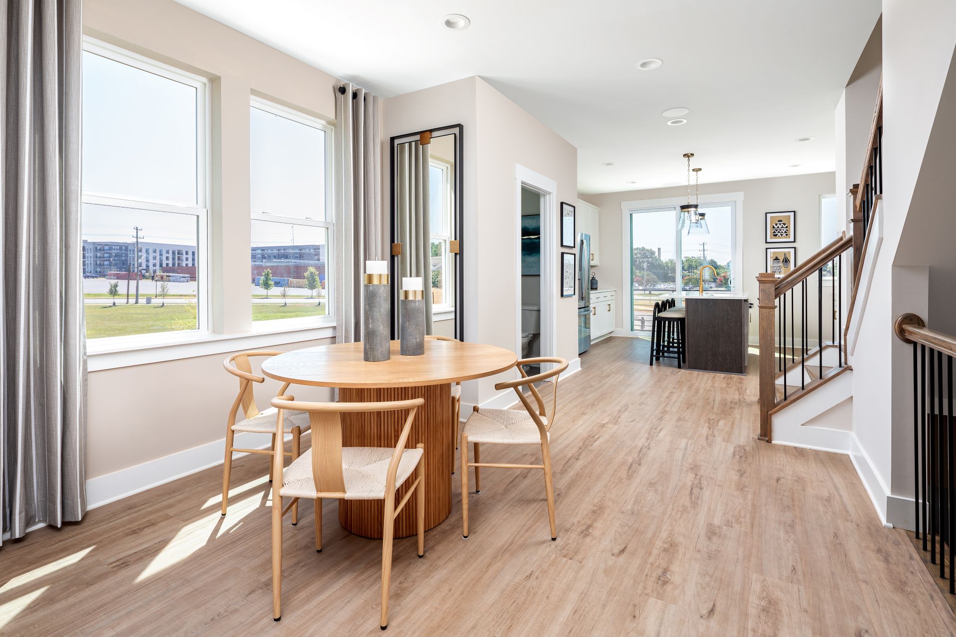 CAR-Equinox-pro-Cambria-plan-dine-kitchen