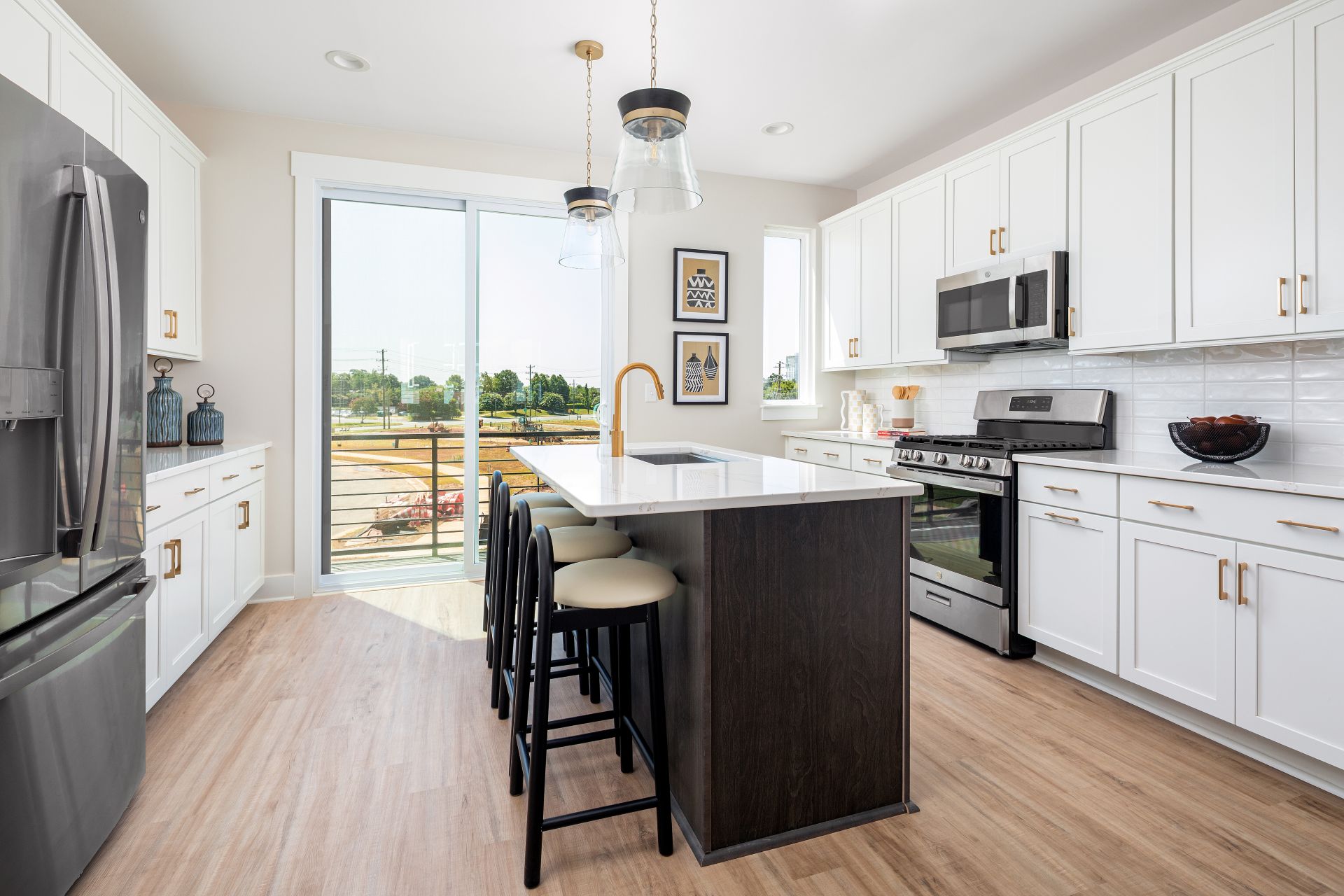 CAR-Equinox-pro-Cambria-plan-kitchen-1920x1280