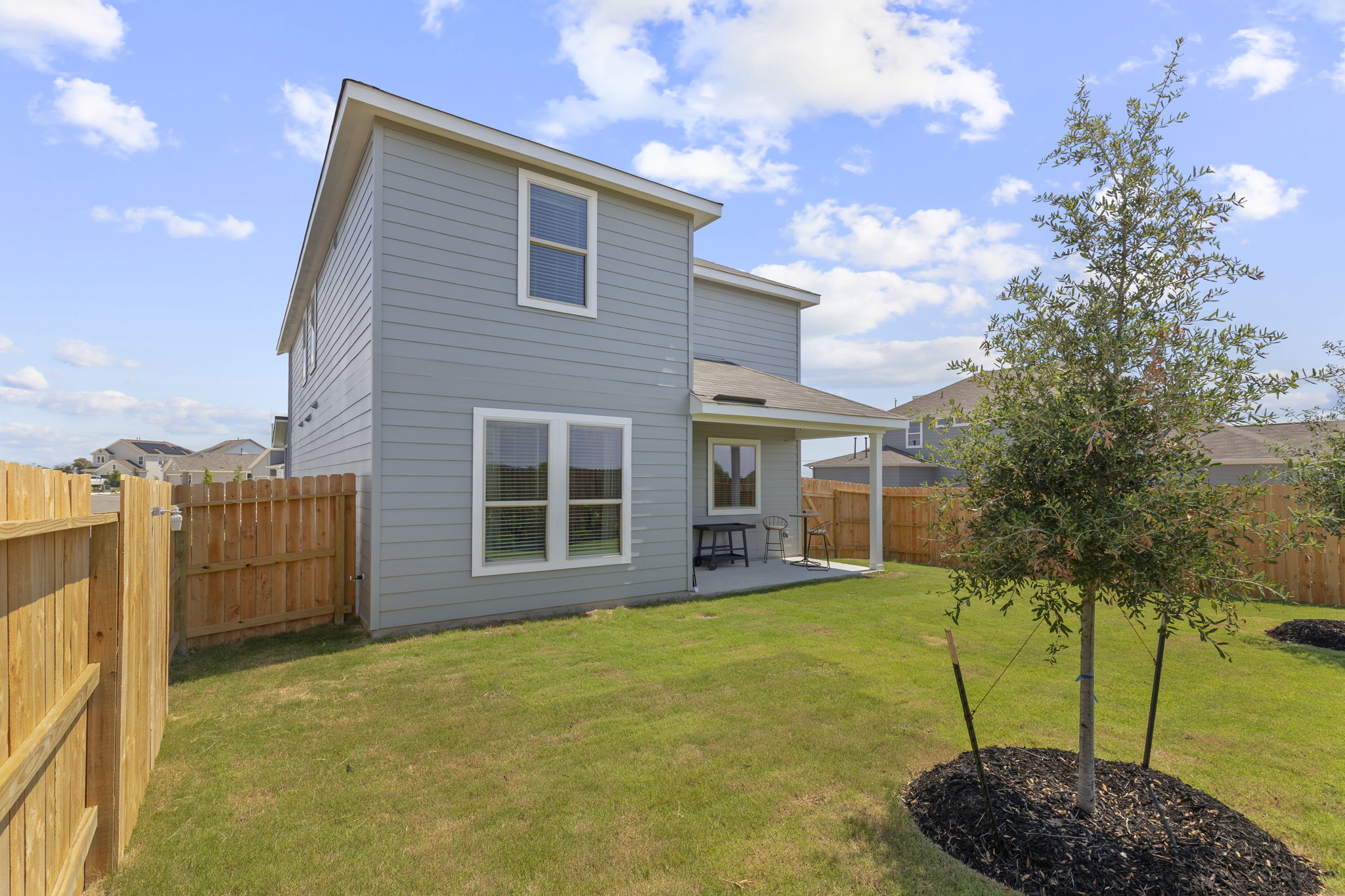 44-web-or-mls-R6__5584