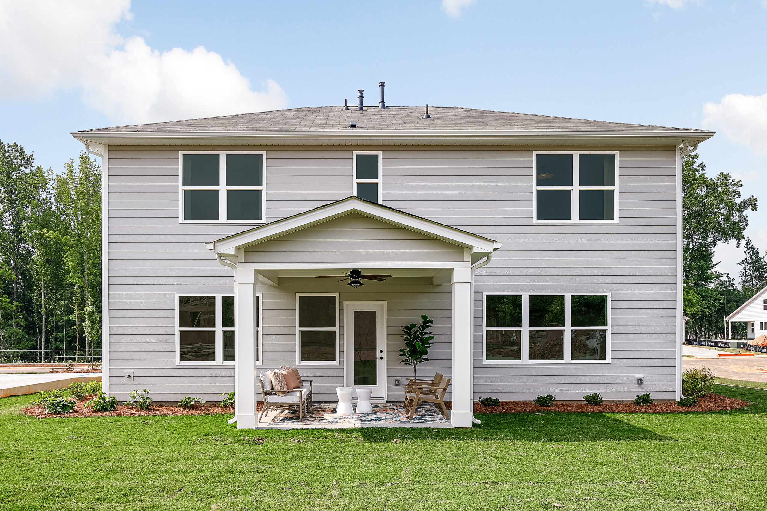 CAR-KEN-HAMILTON MODEL- Rear Exterior