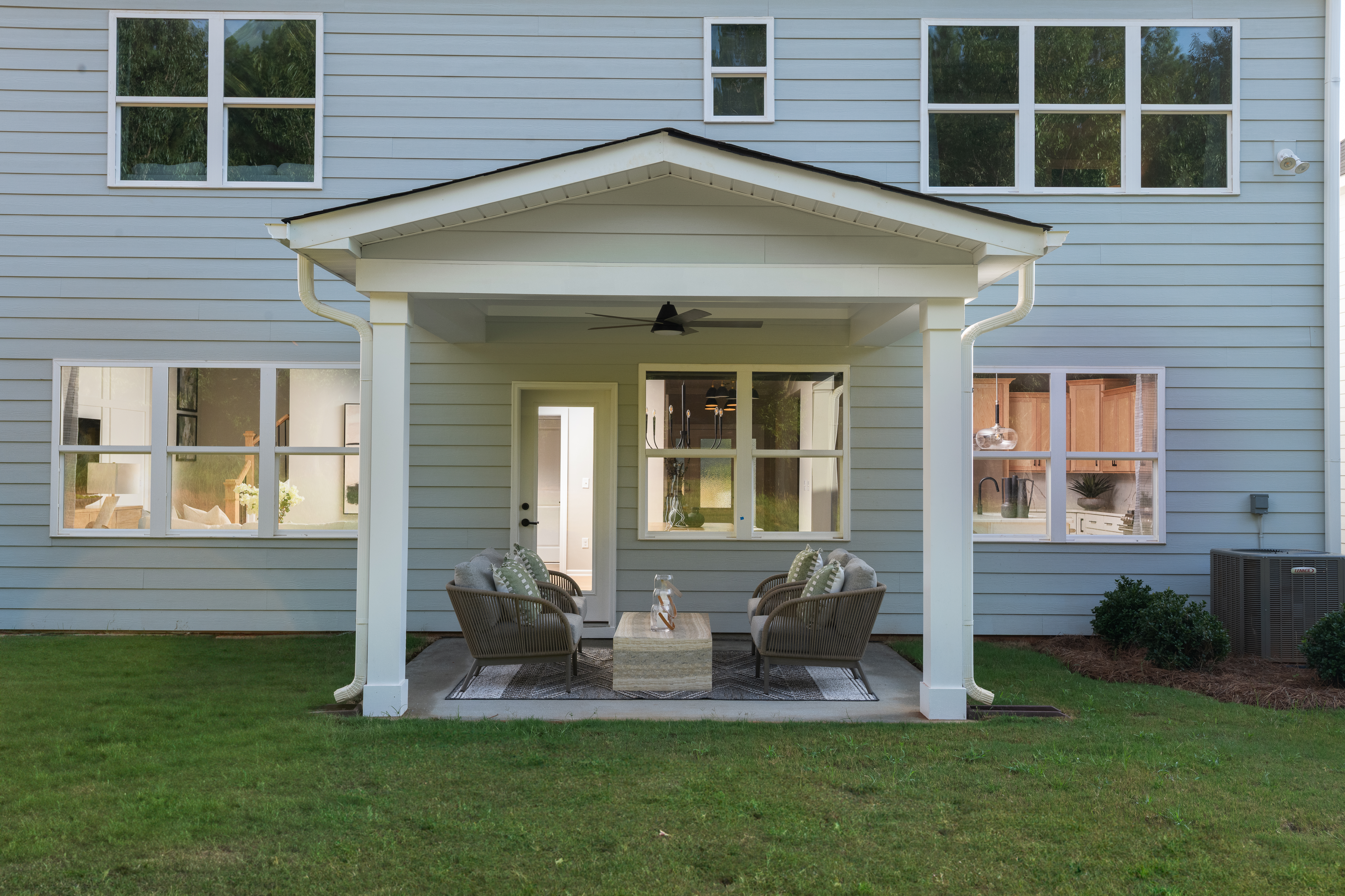CAR-Madison-Sunrise-PRO-highres-Rear-Porch