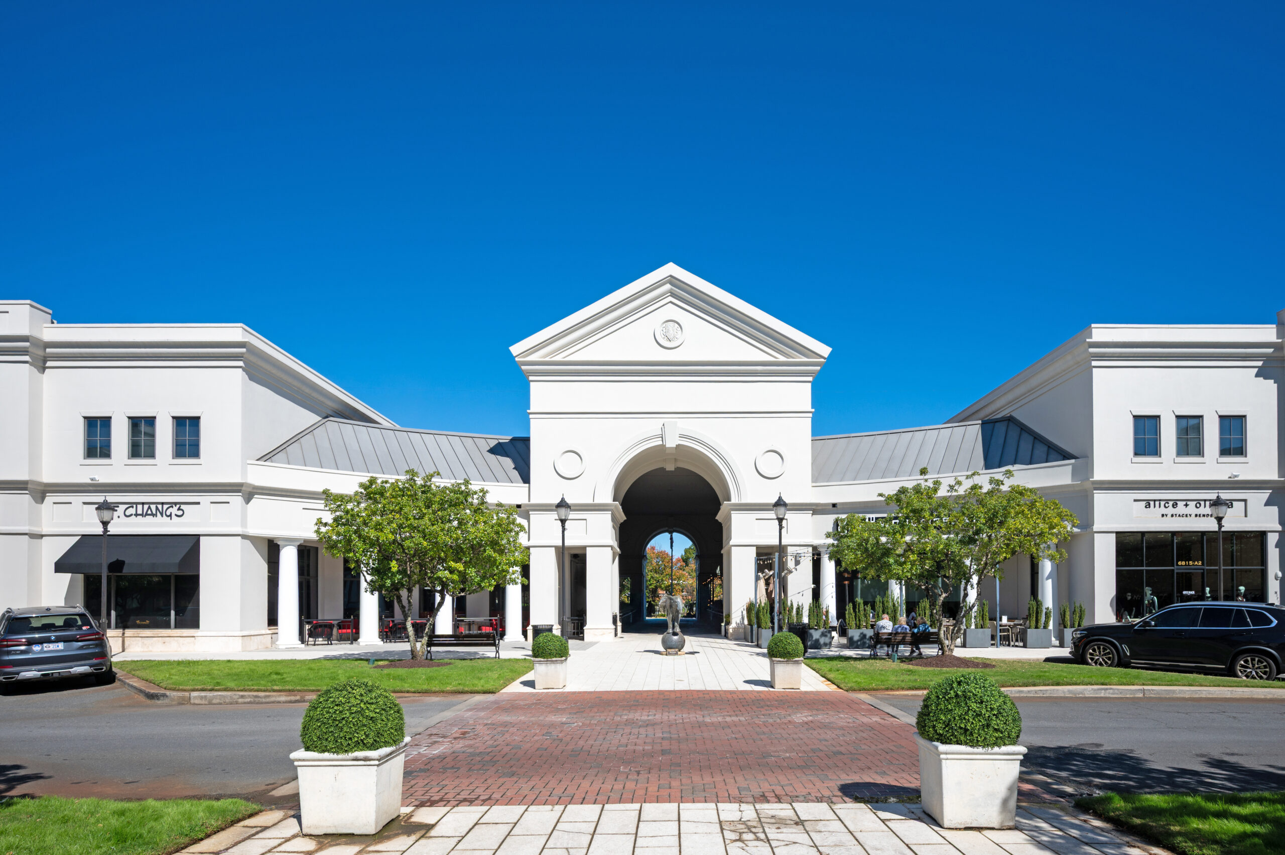 CAR_Phillips_Place_Shopping_Center_Charlotte_g